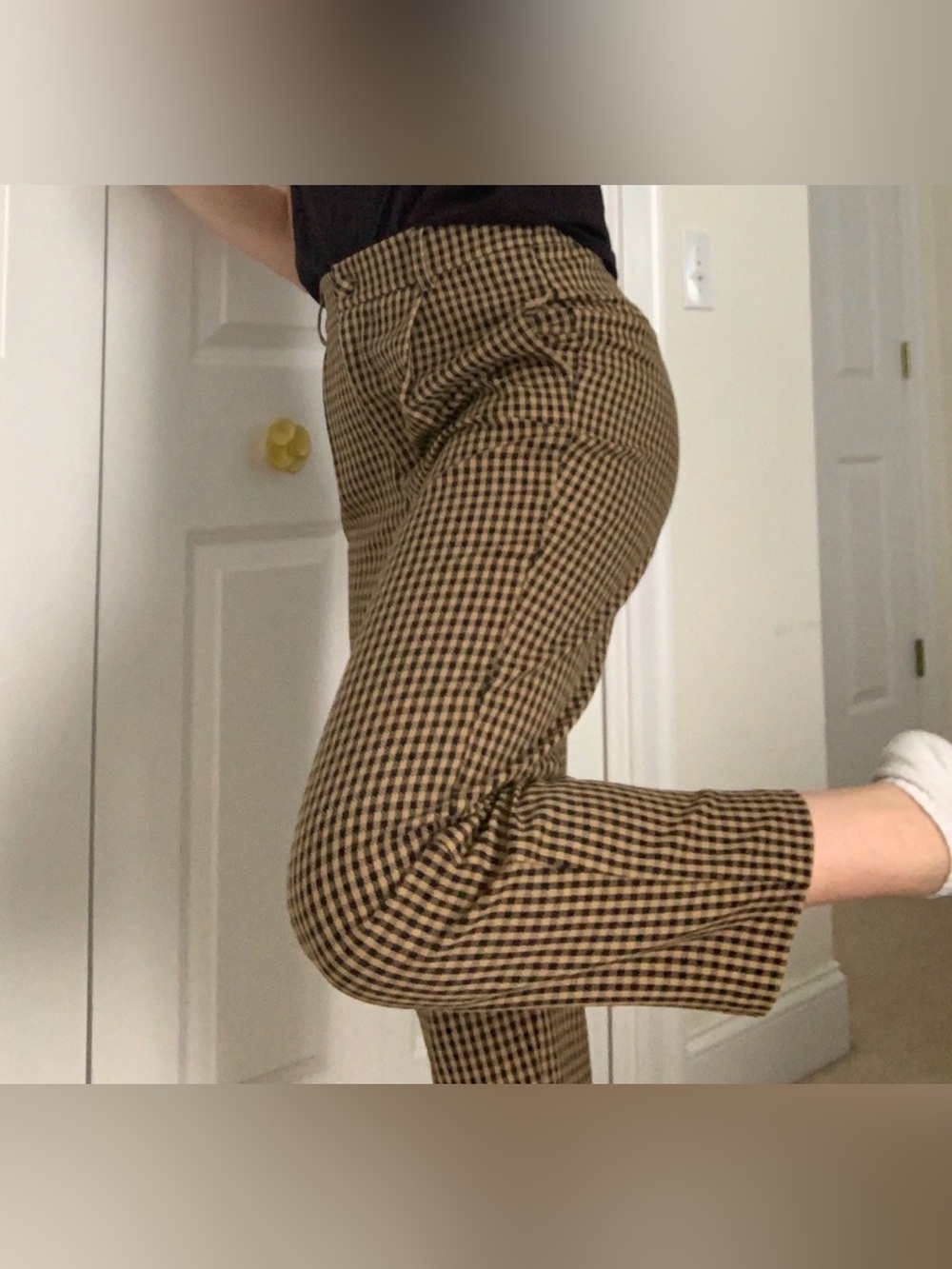 Hollister High-Rise Gingham Check Pants in Tan & Black